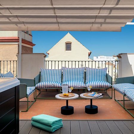 Magno Apartments San Gil - Shared Jacuzzi เซบีญา ภายนอก รูปภาพ